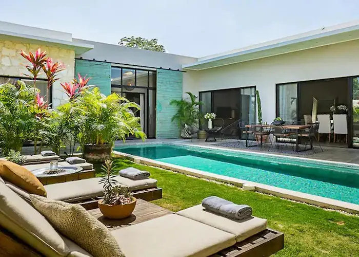 Casa de férias Casa Lou, Large House And Pool, Club Access Tulum